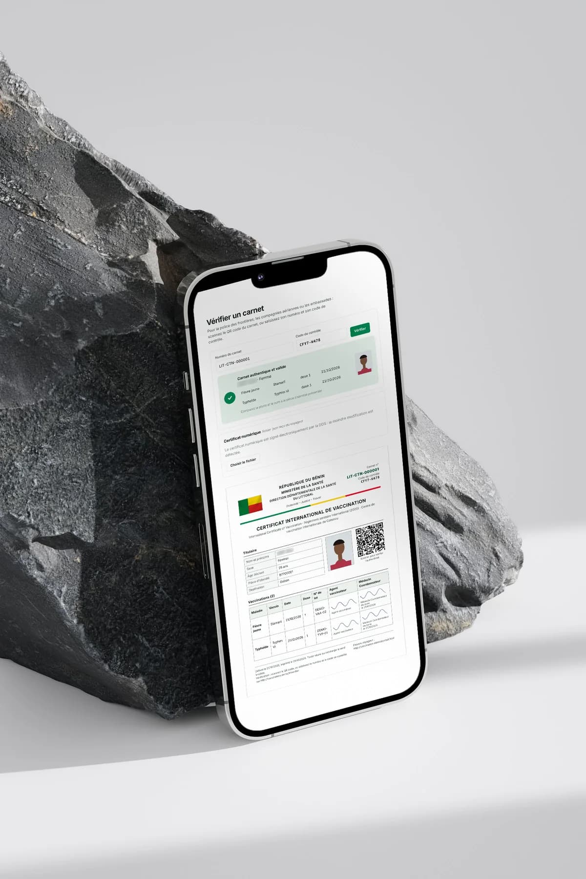 Un carnet vérifié par QR code, depuis n’importe où.